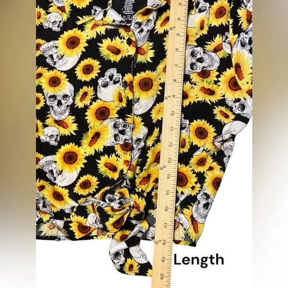 💀 Spencer’s button down shirt 💀 - Picture 5 of 5